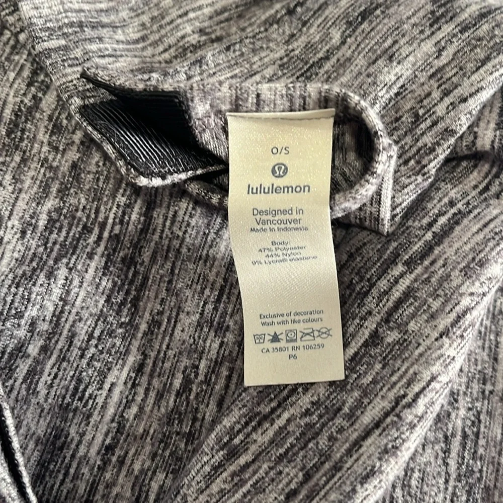 Lululemon Vinyasa Wrap Heathered Grey Scarf - Picture 3 of 6